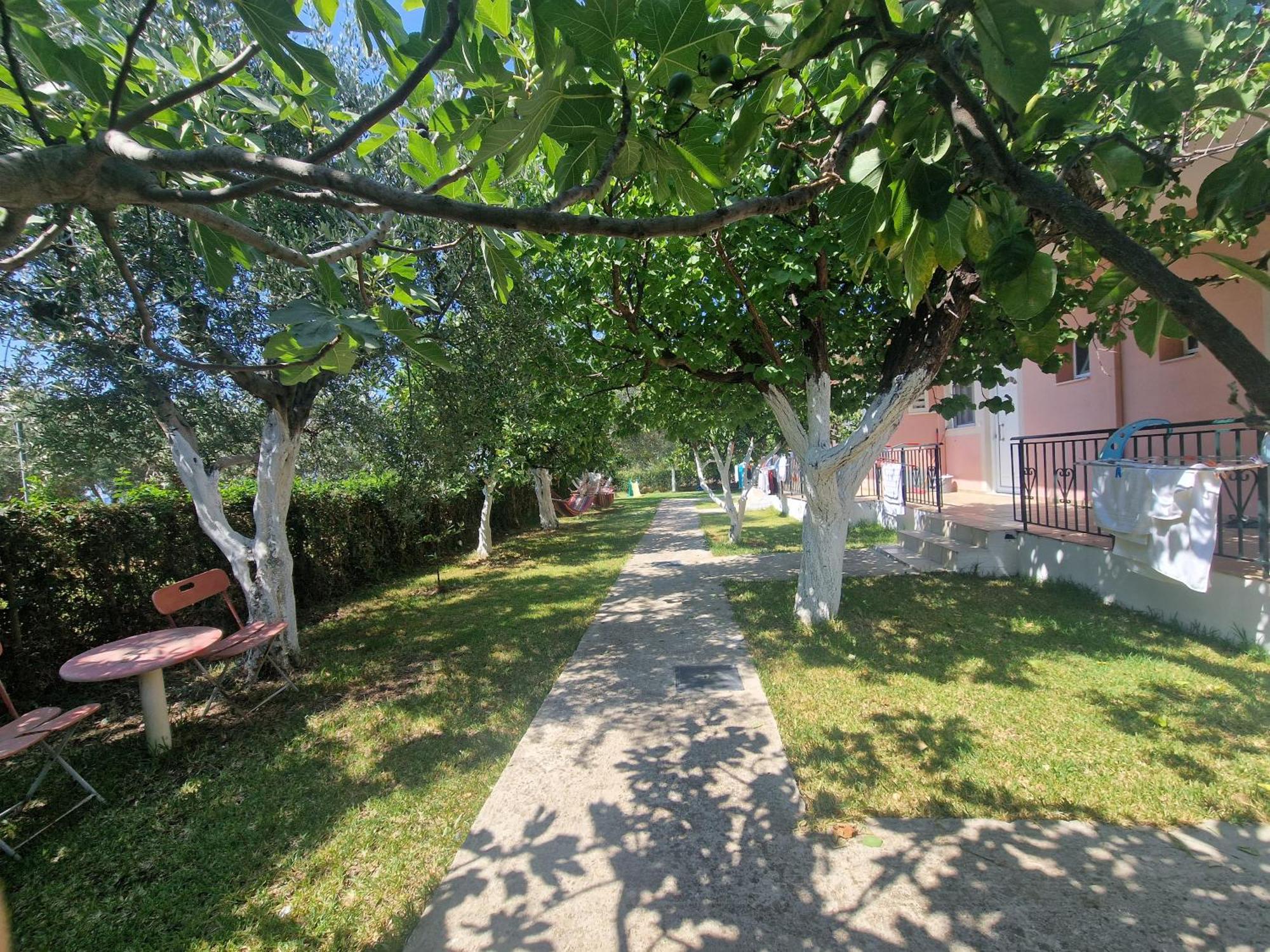 Ríza Lemi Apartments מראה חיצוני תמונה