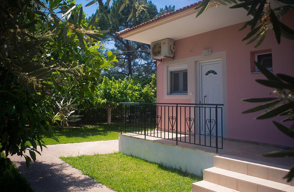 Ríza Lemi Apartments מראה חיצוני תמונה
